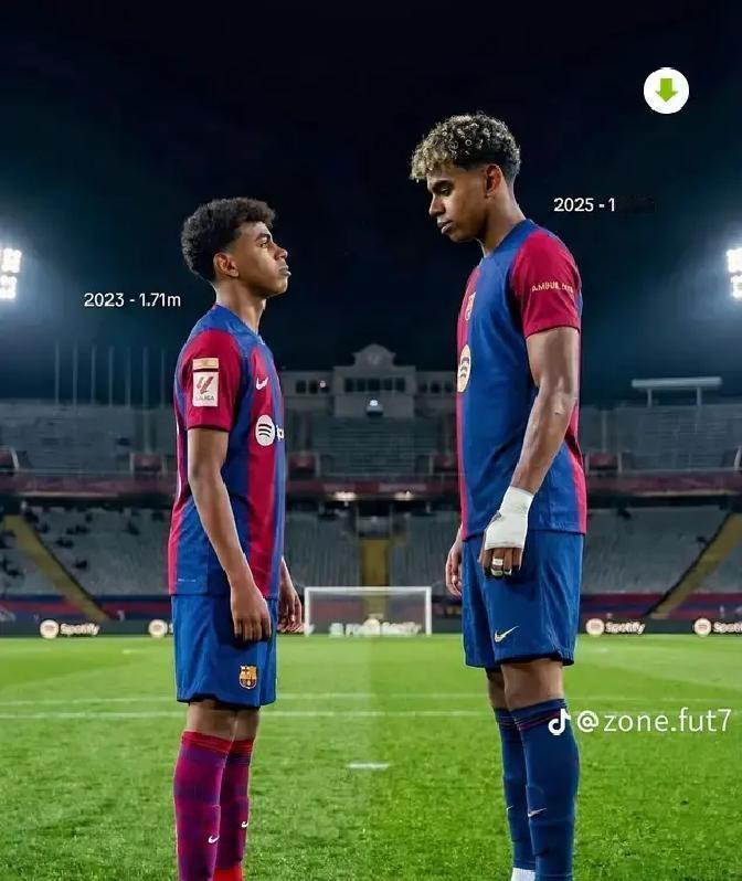 亚马尔两年蹿了11厘米，从170的小竹竿变成181的衣架子。
我盯着他去年和今年