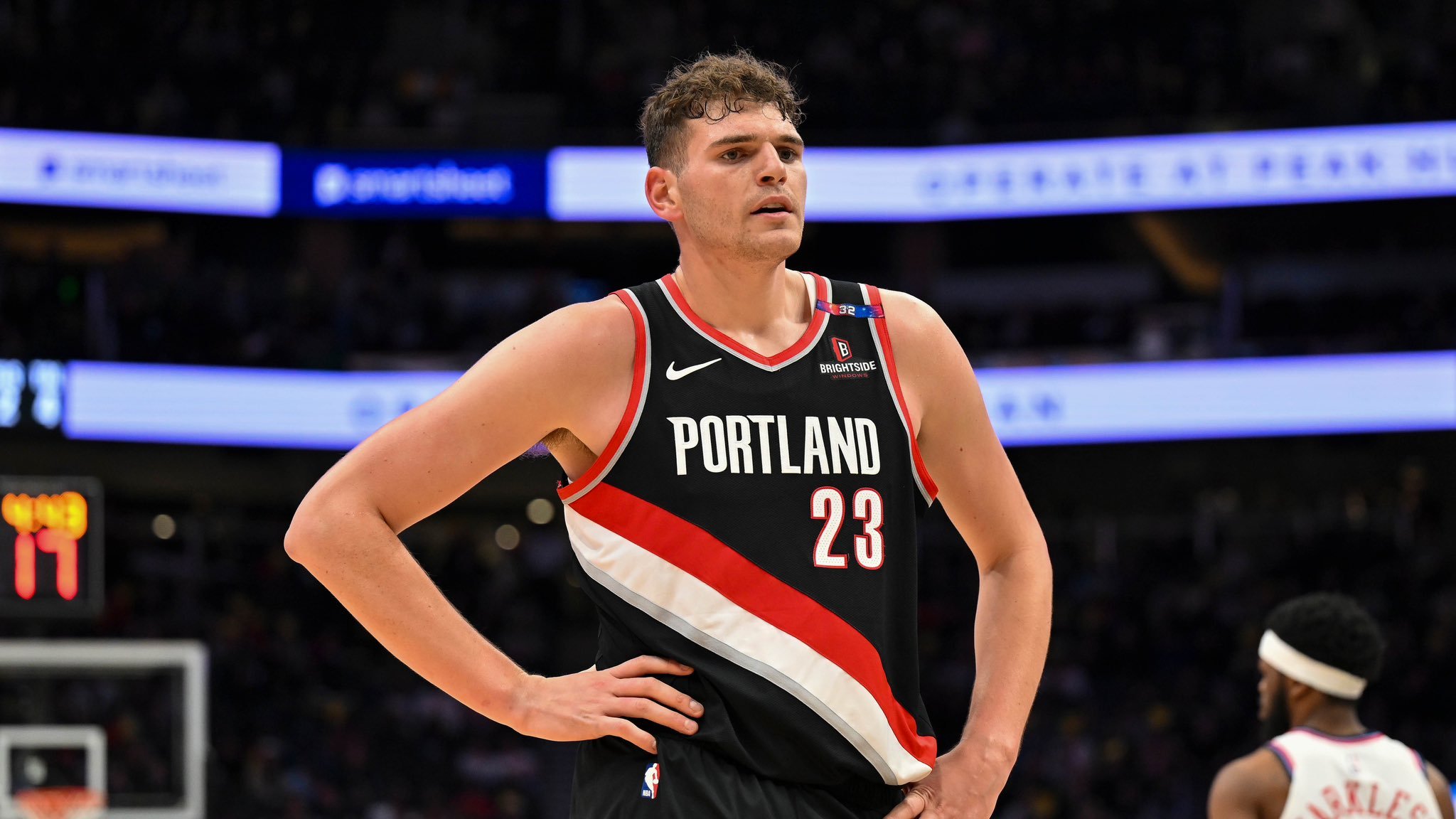 #克林根好卷#  你真的好卷！克林根连续命中三分，已经拿到10分10板#看NBA