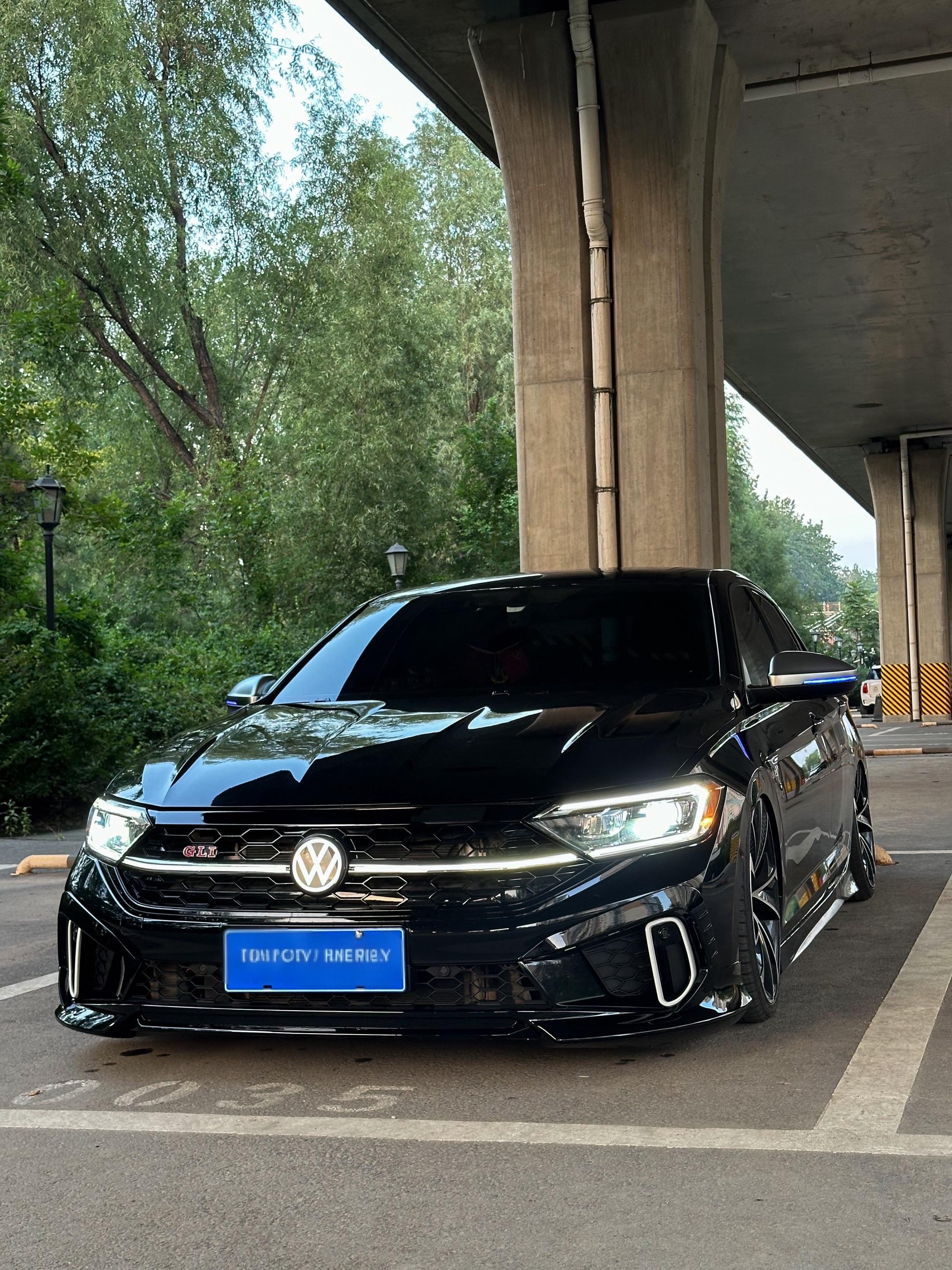 你问成熟是什么 曾经的万箭穿心 现在的风轻云淡