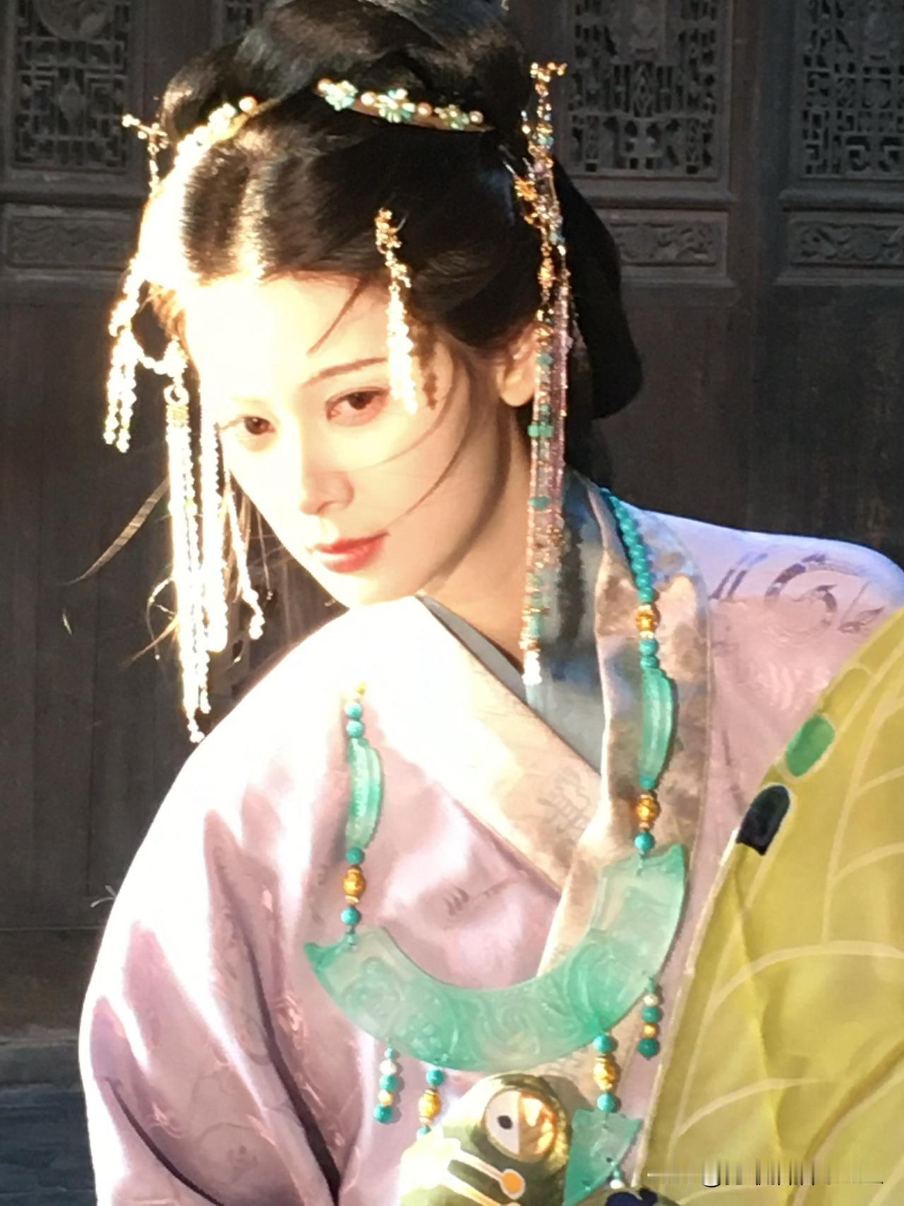 赵昭仪分享图片