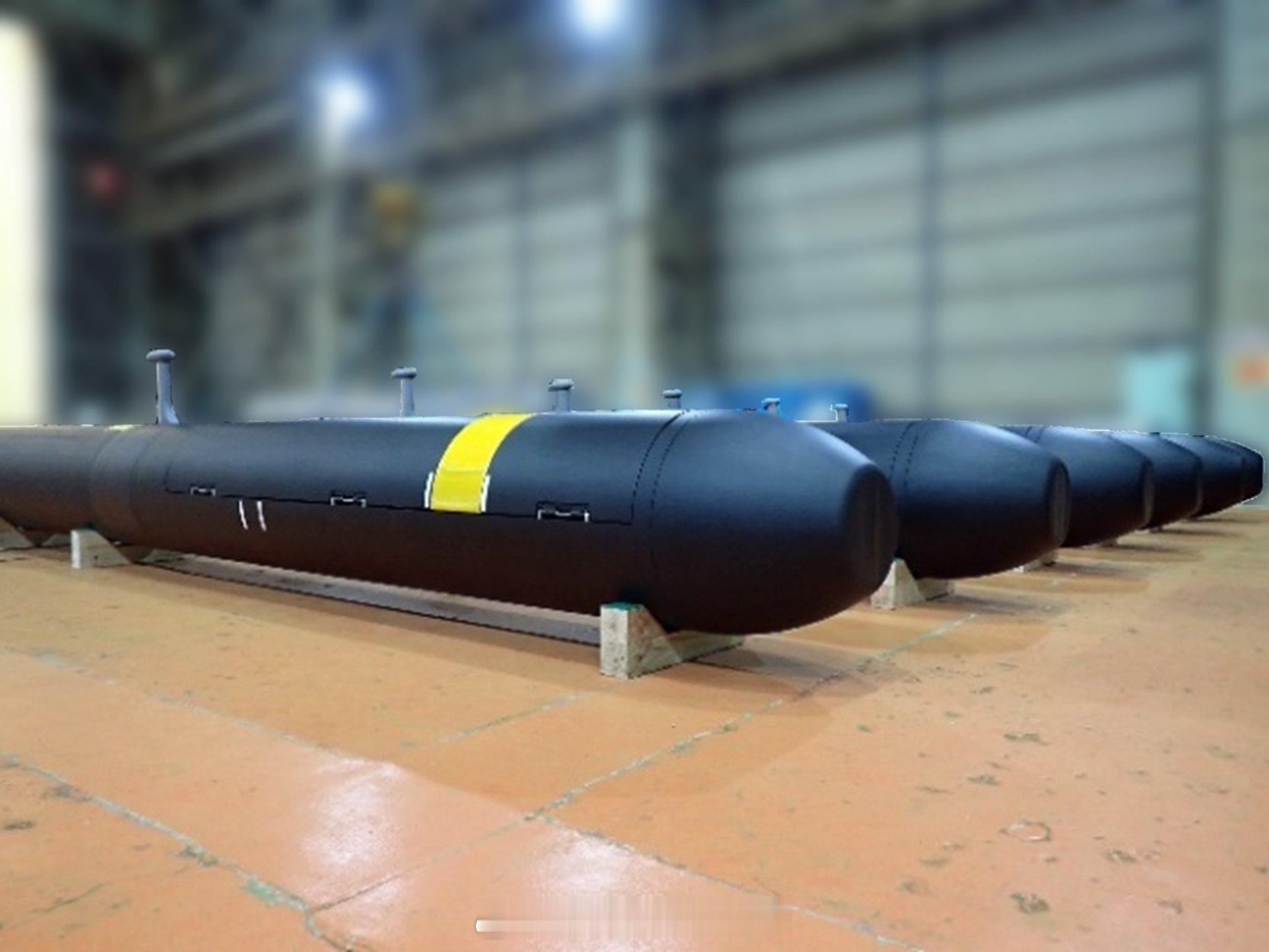 日本海上自卫队今天接收了“水中防衛用小型UUV”推测是一种用于布雷的无人潜航器与