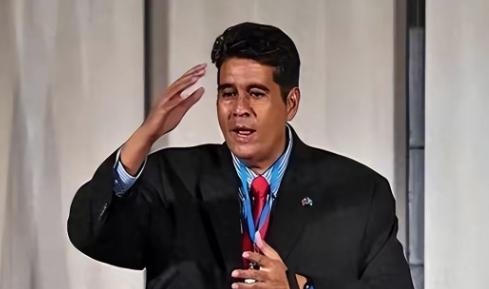 “中国你别逼我，我有权选择跟台湾当局做‘朋友’，你管不着！”
 
最近，太平洋岛