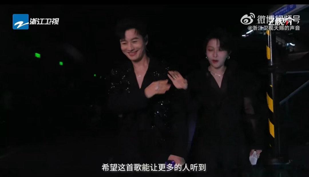黄晓明刘雨昕唱蔡健雅的歌黄晓明刘雨昕唱蔡健雅的空白格 天赐的声音又一值得蹲守的舞