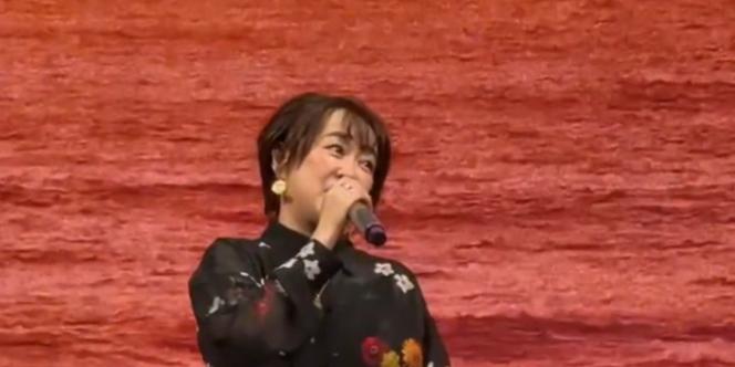 上海文旅终于做了一件让全国人民都看得起的事情：就在日本歌手大槻真希演唱会进行当中