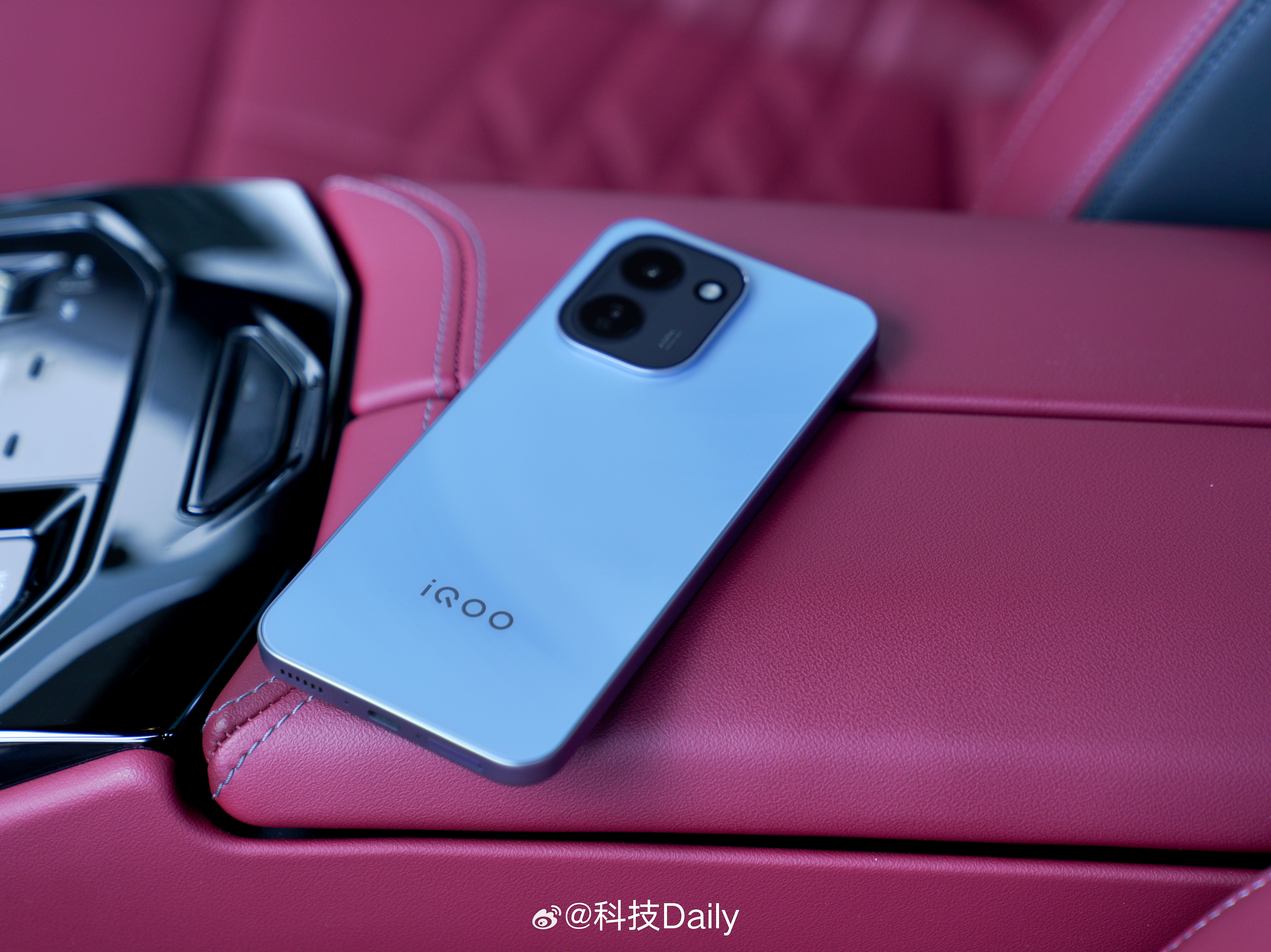 iQOO Z11，今天我请客~给大家看看实拍。 (奇了怪了就喜欢夹我)9020m