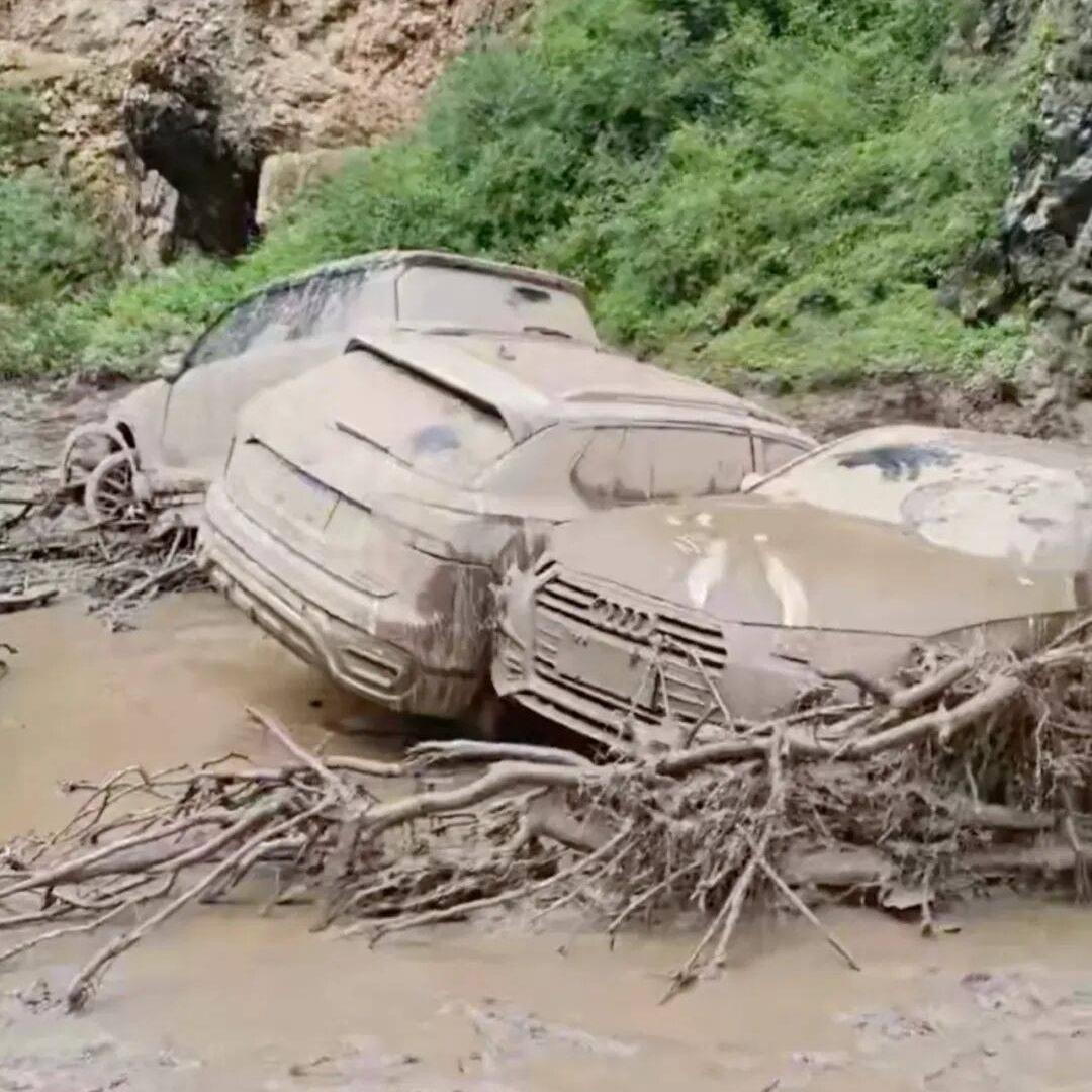 预警发了、预案写了、规定有了。为什么甘肃山洪还是夺走了10条命？是一边“禁止露营