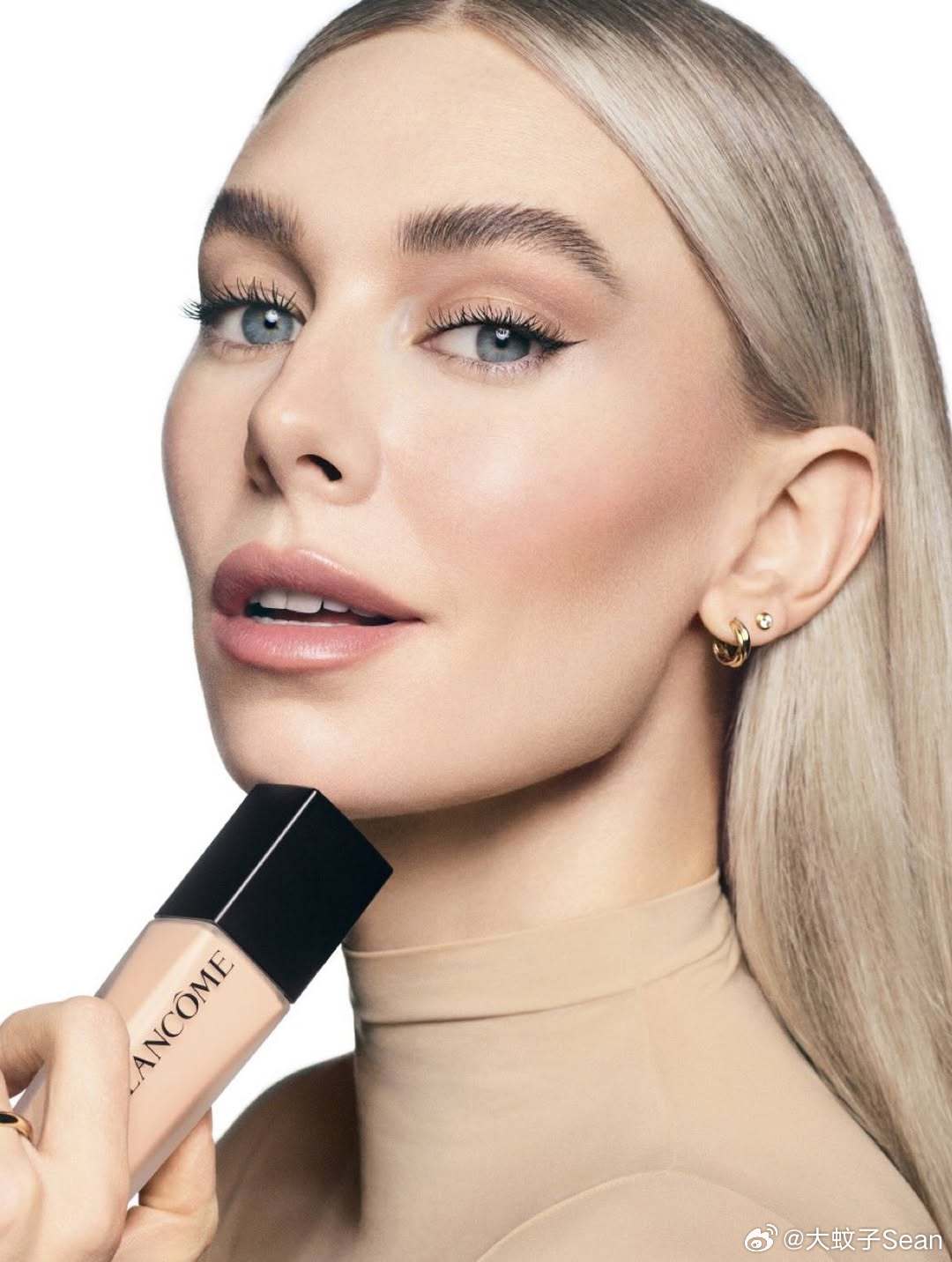 Vanessa Kirby凡妮莎柯比作为Lancôme的新形象大使为其拍摄的美妆