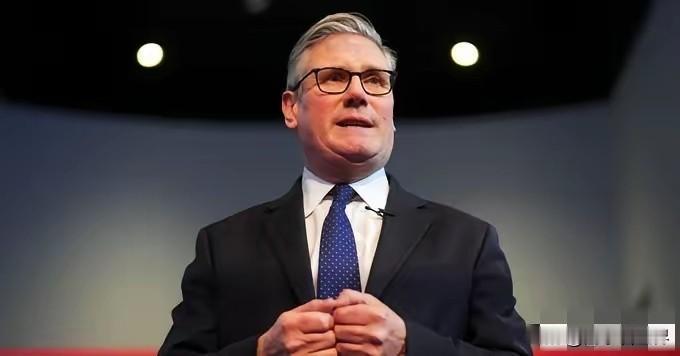 斯塔默从中国回去后，立即做了一个决定。他认为英国人应该认真学汉语，只有这样才能“