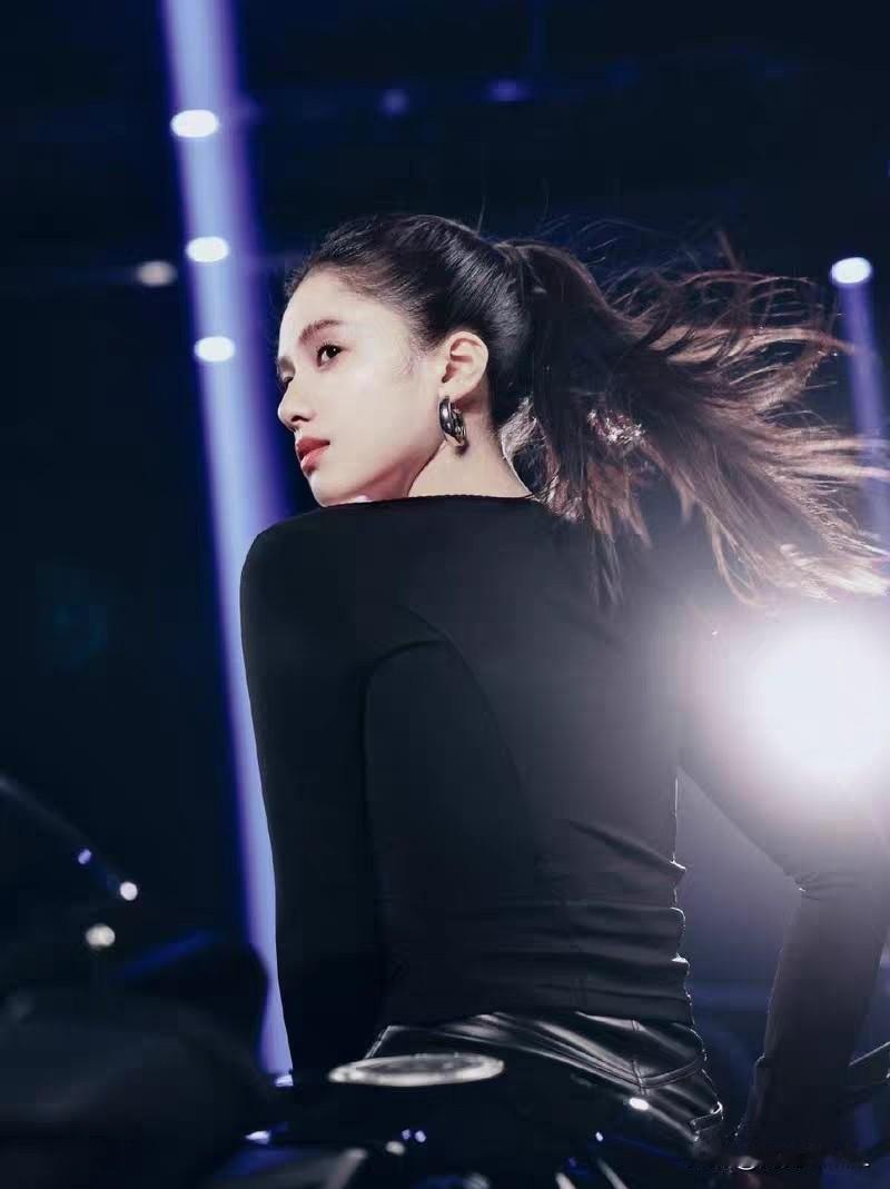 哪位女明星回眸一望最迷人