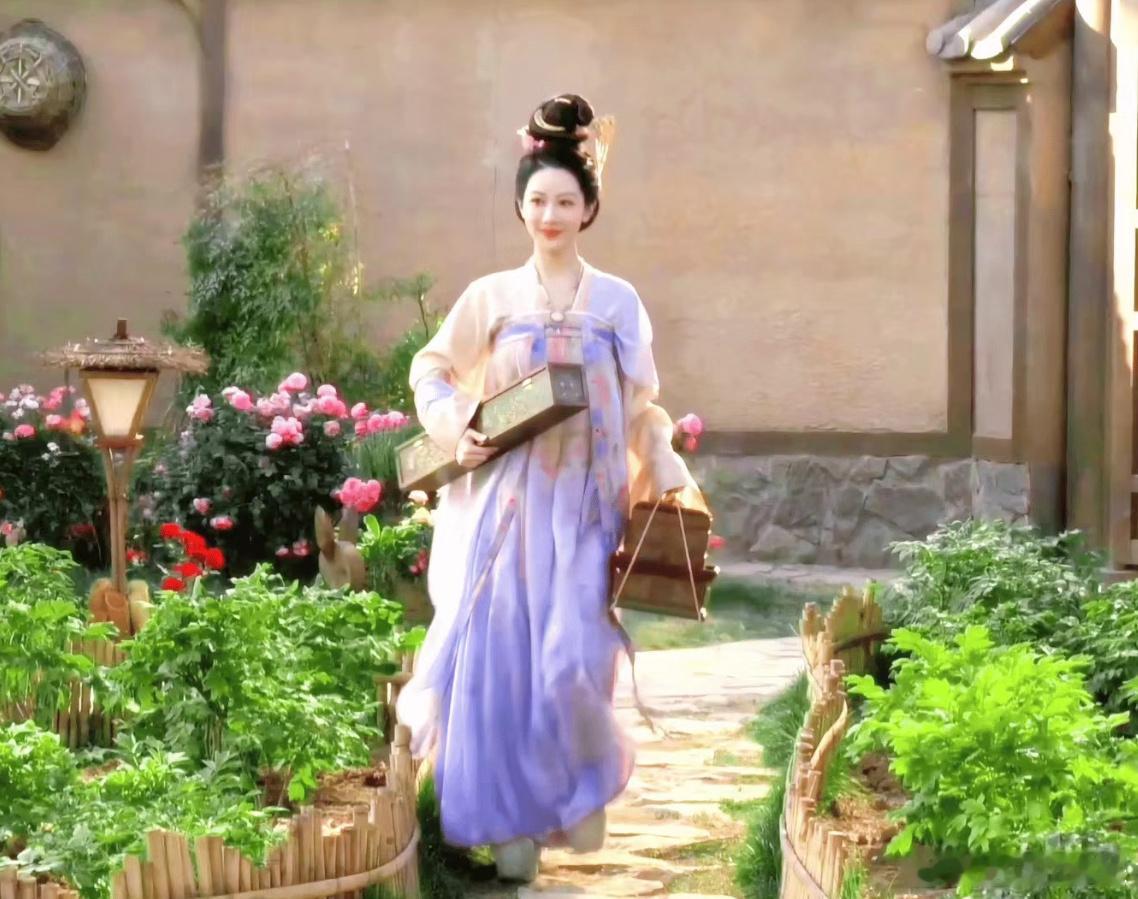 国色芳华这个紫色也太美了 ​​​