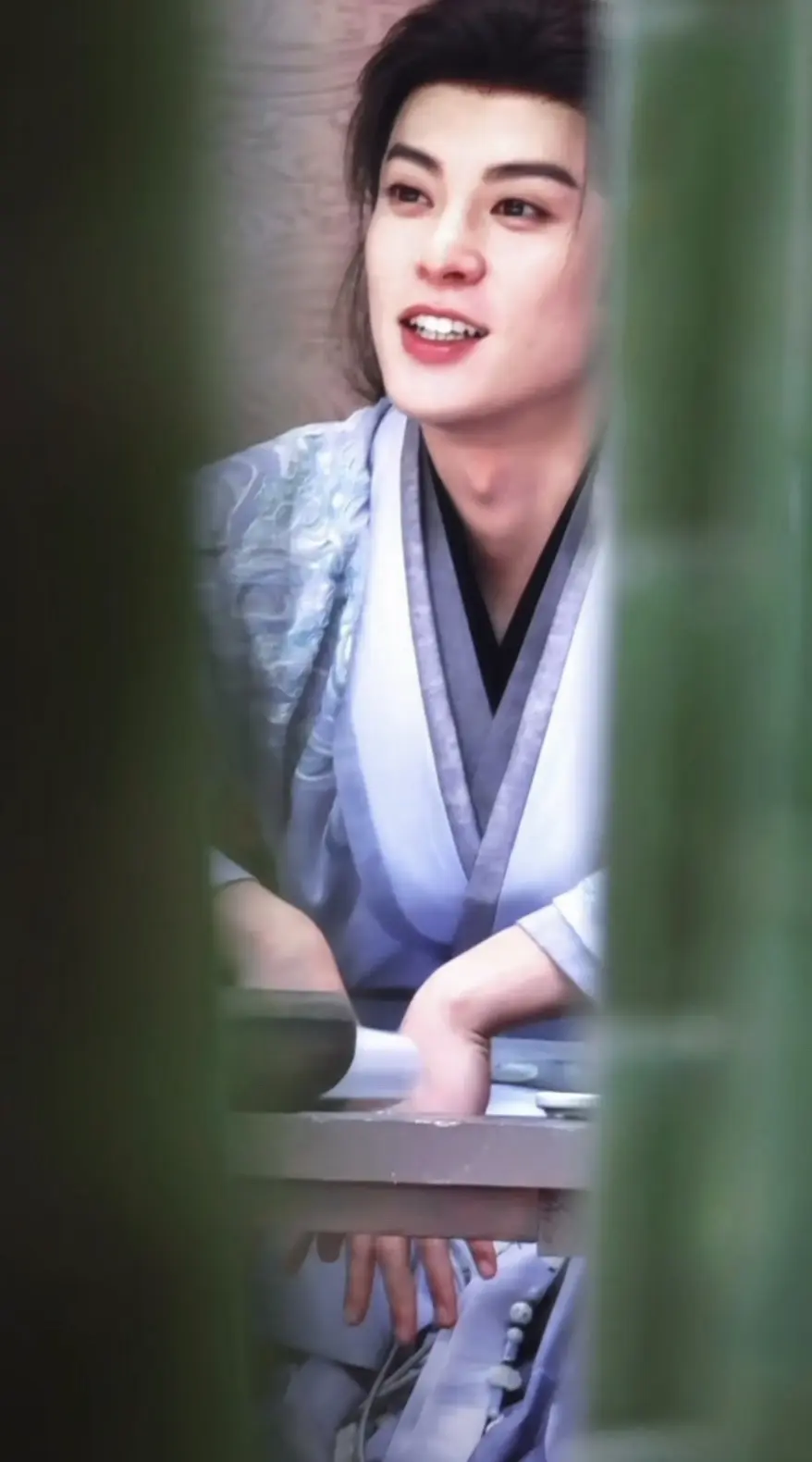 沉浸在美貌里 小睫毛精～