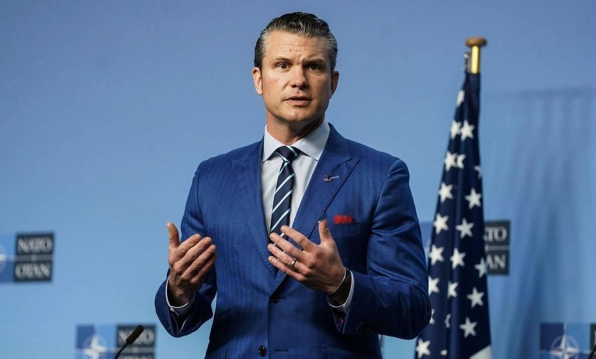 美国国防部长赫格塞思12月6日在加利福尼亚州发表演讲时表示，警告那些继续搭美国便