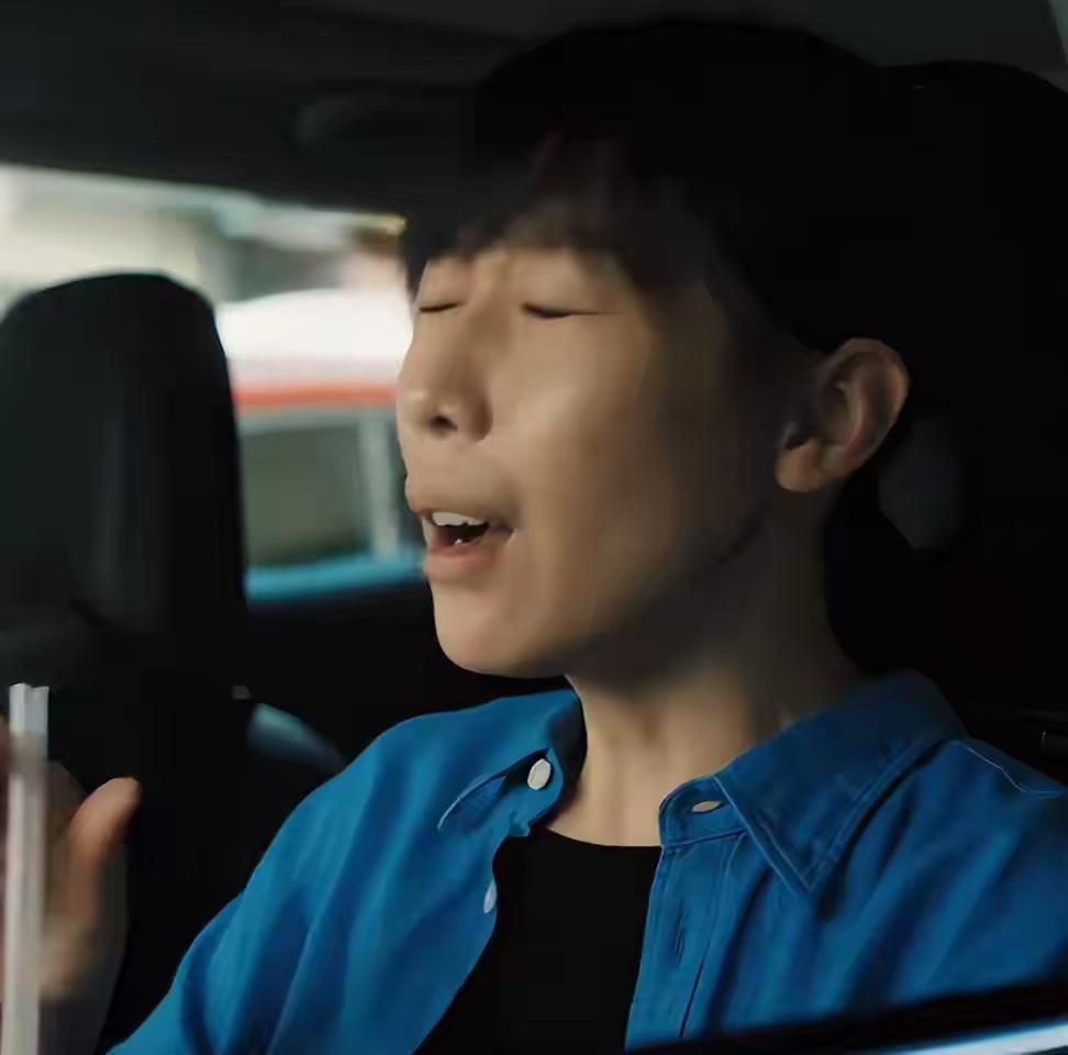 用两字形容她的演技：寡淡。
我对任素汐并无好感，一是她长着一张“马脸”，二是她曾