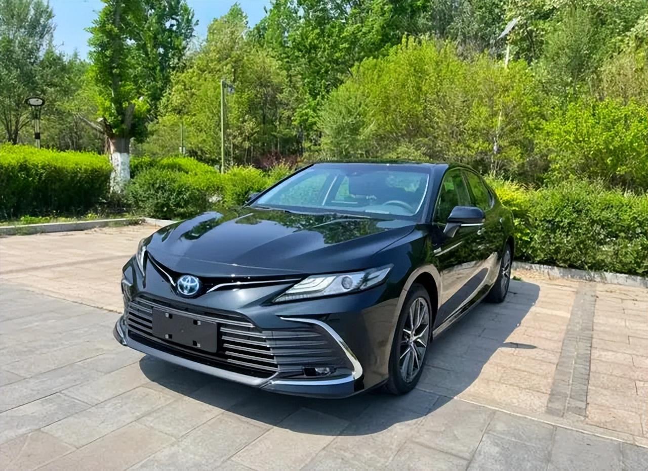 在Z世代眼中，汽车早已不再是冰冷的代步工具，而是彰显个性、承载情感的移动空间。他