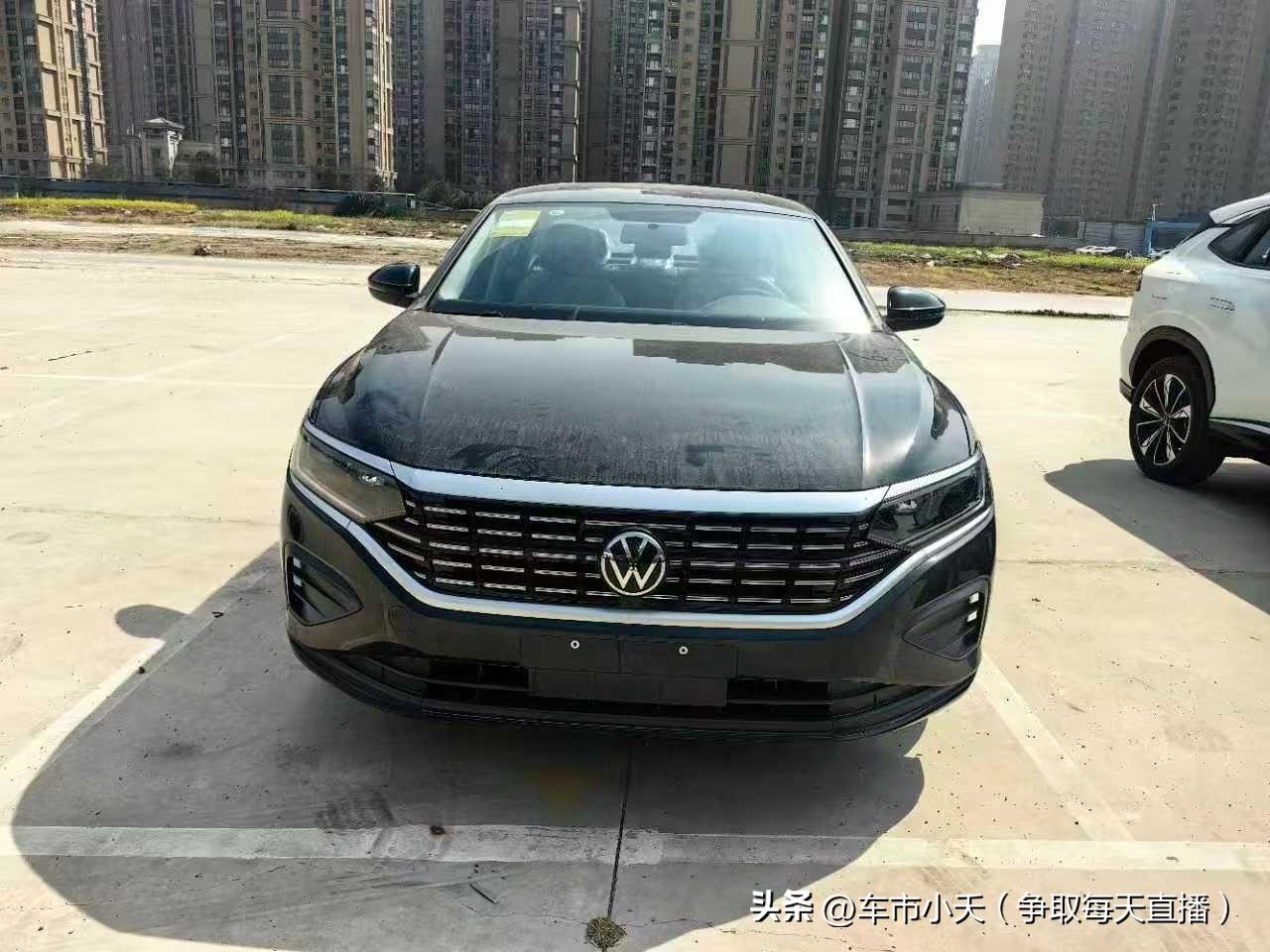 帕萨特1.4T排量车型价格又降了！指导价18.19万的280商务版，目前市面上优
