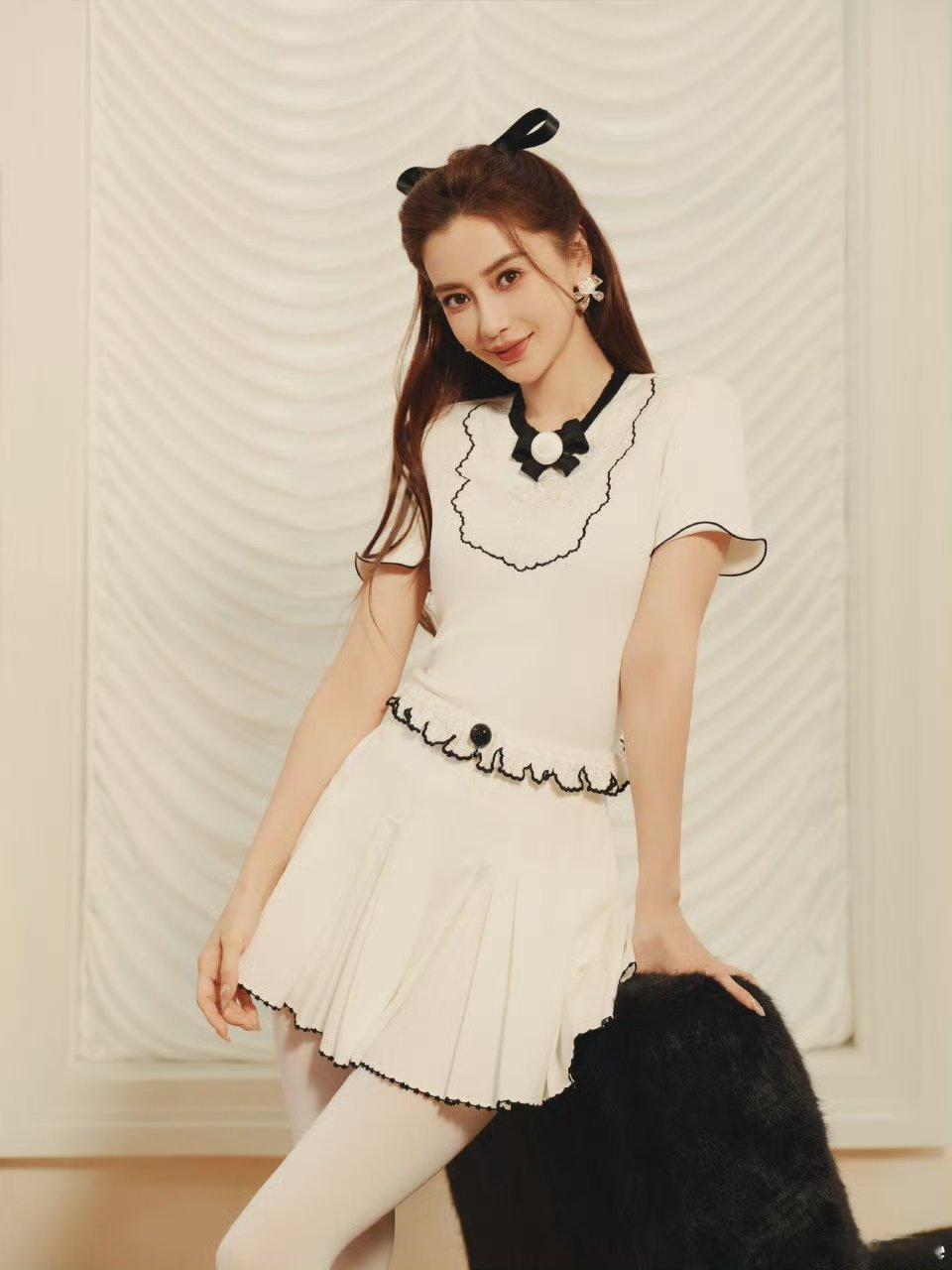 angelababy ｜杨颖 逮捕了一只猫咪 
