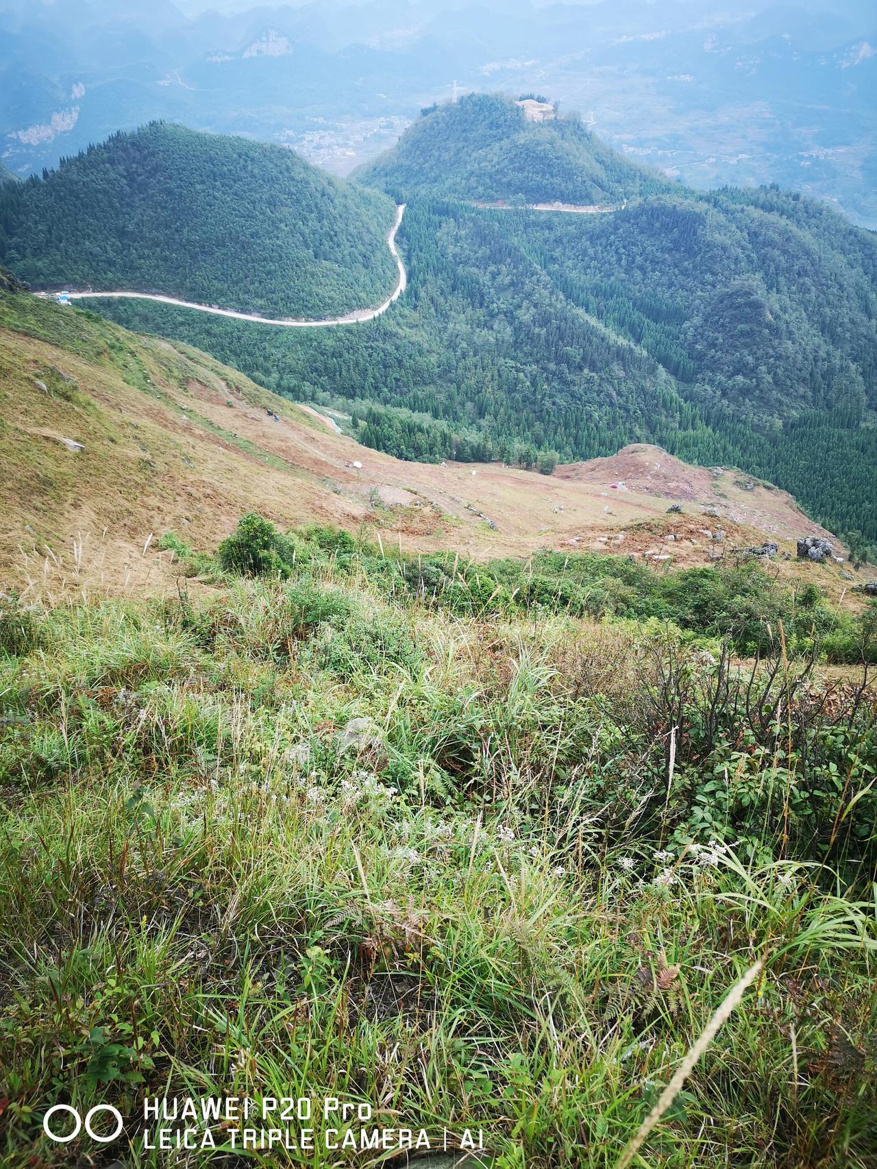 #上联：踏春夏秋冬路，
请你对下联#
踏春夏秋冬路
吹东南西北风