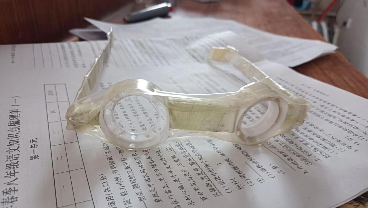 我的学生真有才，可以回家卖眼睛了！
