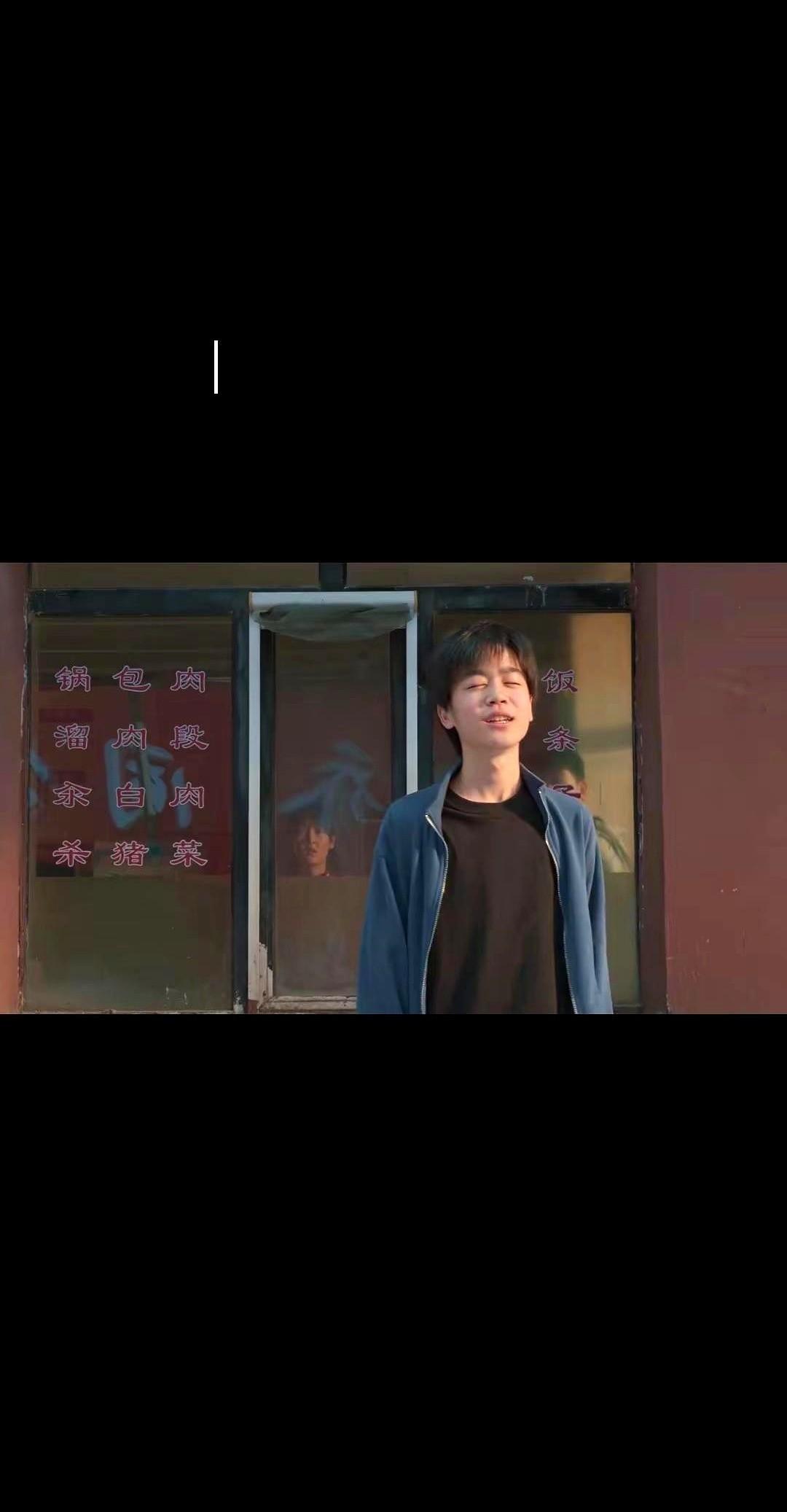 0.1秒的纠错，才是少年心动的顶级表演。

《隐身的名字》里，杨阳导演的镜头太狠