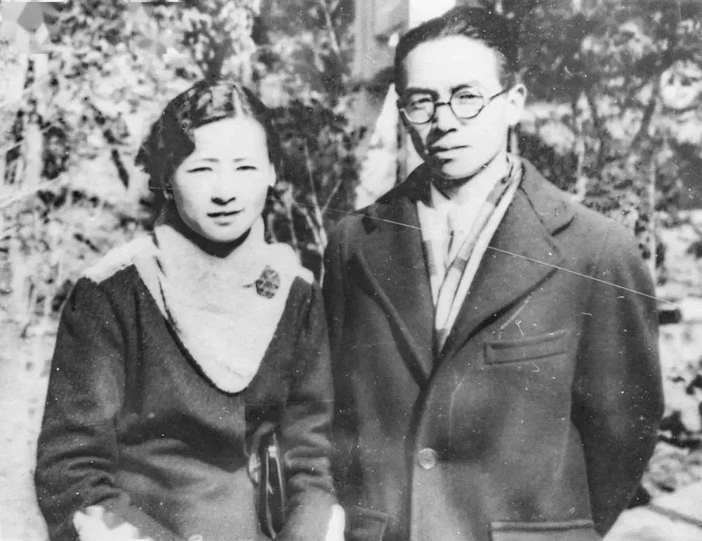 民国时期，很多文人们，都有特殊的癖好，而对于金岳霖来说，养斗鸡便是他最...