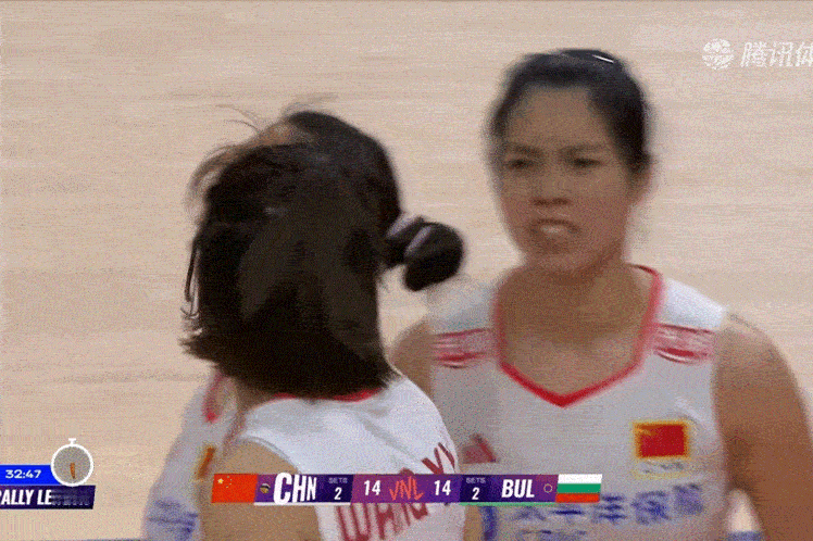 又是被别人羡慕的主攻线啊！一夜之间，我们中国女排两位主攻手吴梦洁和庄宇珊来到了得