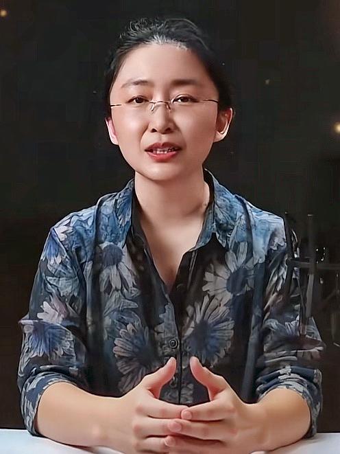 “吃瓜盟主”这次是真的得罪了不少人，一批又一批都被他惹到了。

比如宣扬西方伪史