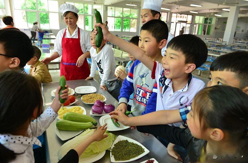 八个信号，你的儿子已经在走下坡路了，赶紧关注，赶紧改过来，还来得及
 
第一，做