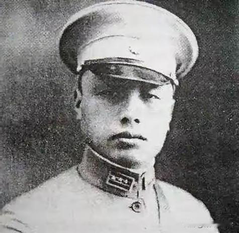 整编第49师师长王铁汉，率27600人携48门山野炮赴苏中。距完成整编仅两月，这