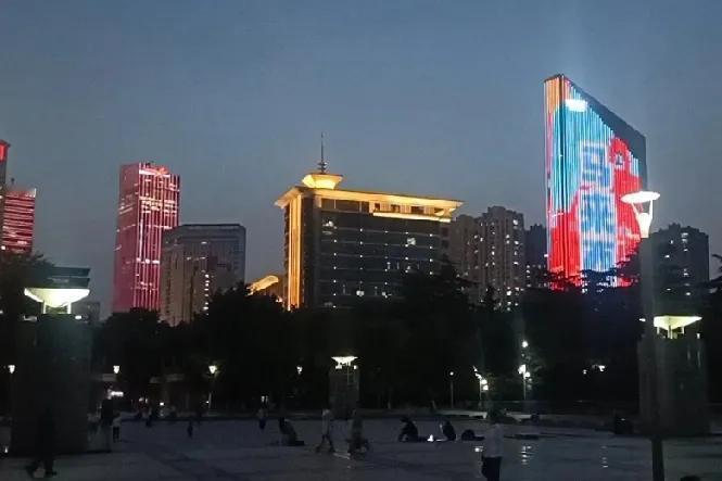 你的家乡话‘昨天晚上’怎么说?沧州孟村回族自治县方言:耶拉格洪杭。城市观查员