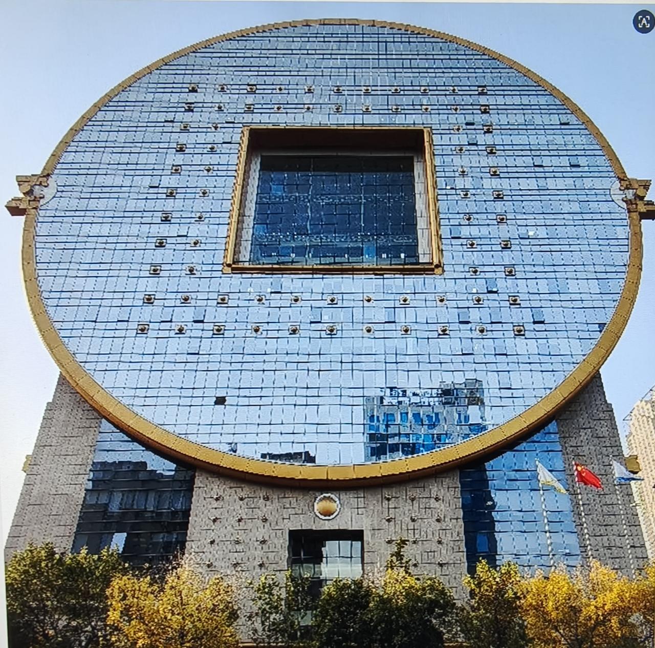 发一张照片让大家猜猜你的家乡是哪这里有3张图片，第3张就是我的家乡，我家乡只是一