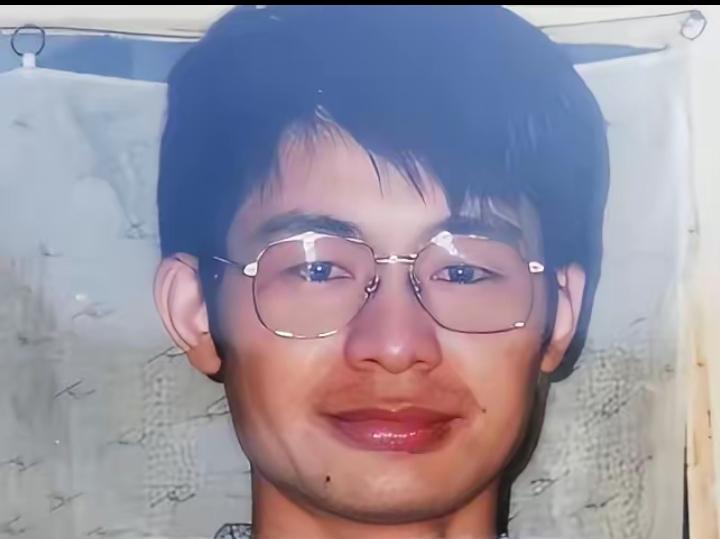 清华博士孙夕庆，被关了1277天，最后无罪释放。
他向国家申请2亿元赔偿，法院只