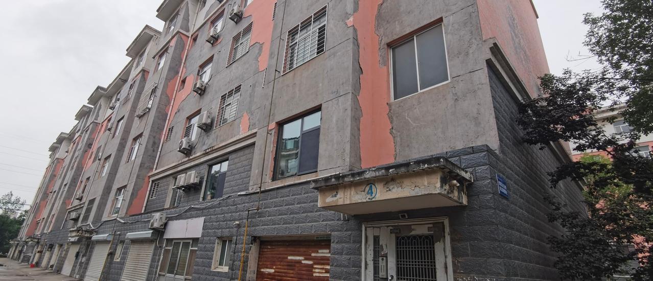 墙皮脱落严重存隐患，“住建局”也无能为力？

 
近日，山东滨州滨城区观湖花园小