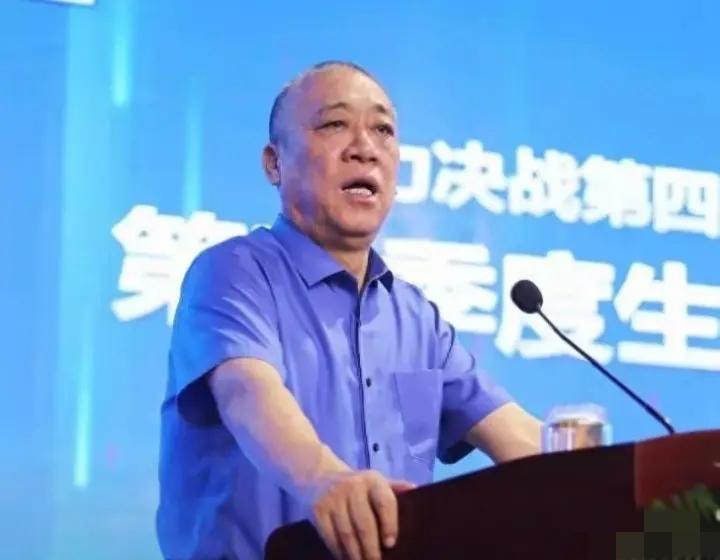 有人问崔培军：挣那么多，咋不多做点公益？
他大手一摆，说话特别直白：公益我不是不