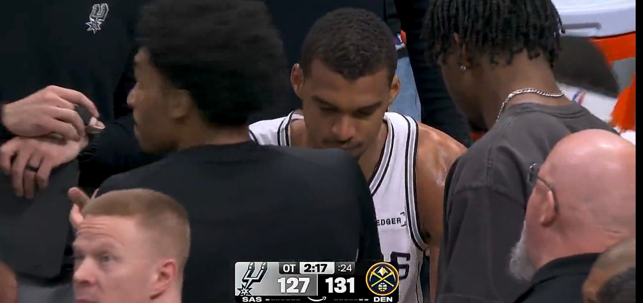 好家伙！醒了还有加时看！马刺vs掘金