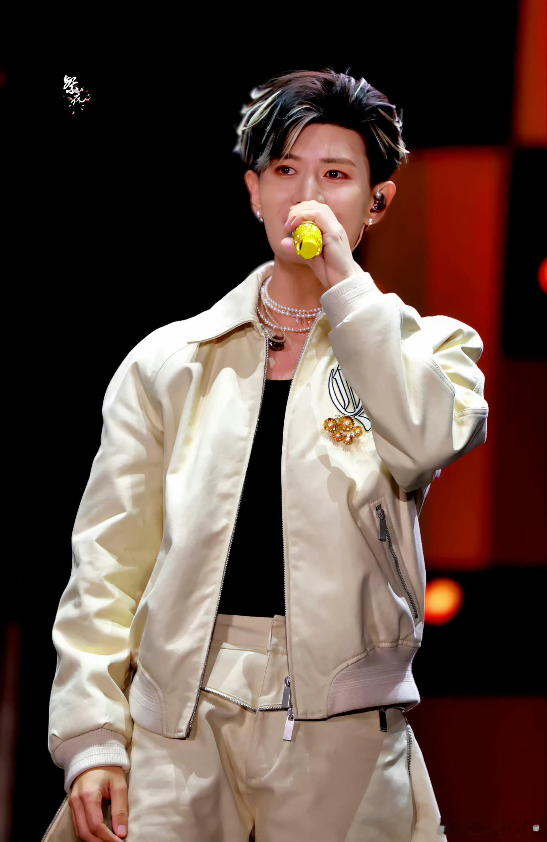 任嘉伦音乐节任嘉伦今天音乐节饭拍 ​​​
