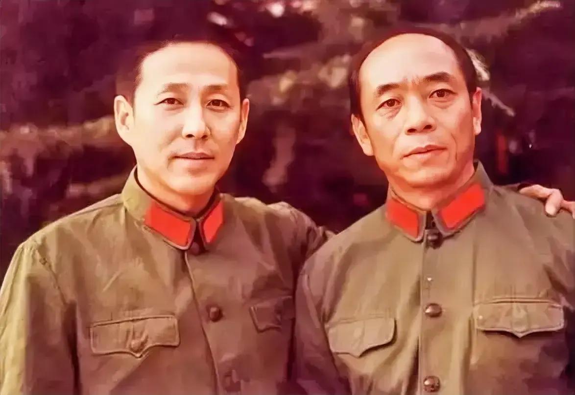 这是陈道明和陶泽如吧？两位都是演技王炸的演员，不知这是哪部剧的剧照？都是军人形象