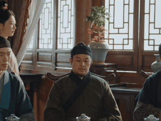家业六合墨燃了一合又一合最戳人的从不是夺冠瞬间，而是无数次无功而返的制墨日常，徽