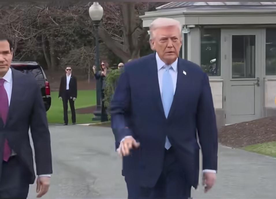 伊朗正把特朗普逼成