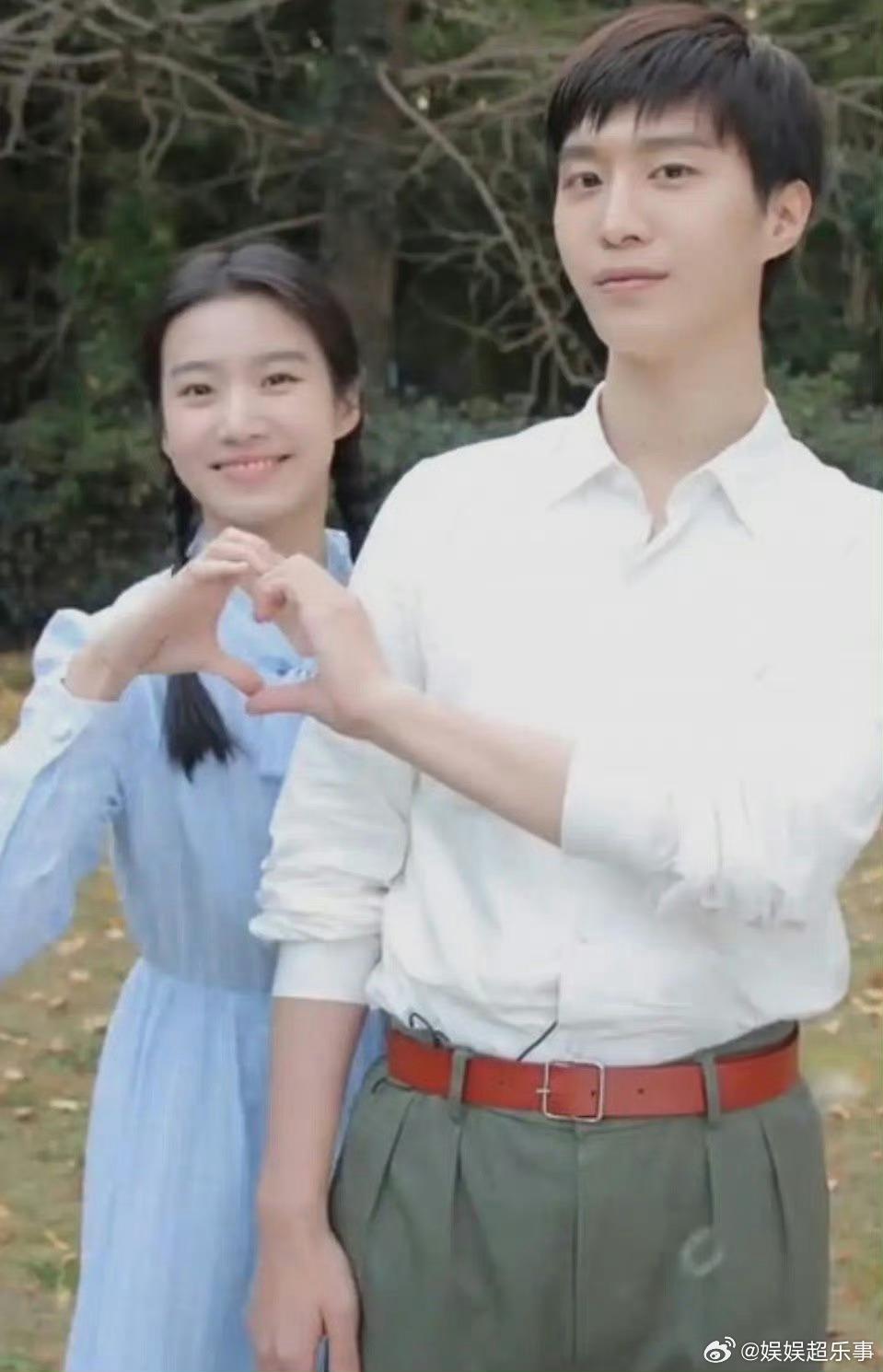 这画面还真是又土又违和 ​​​