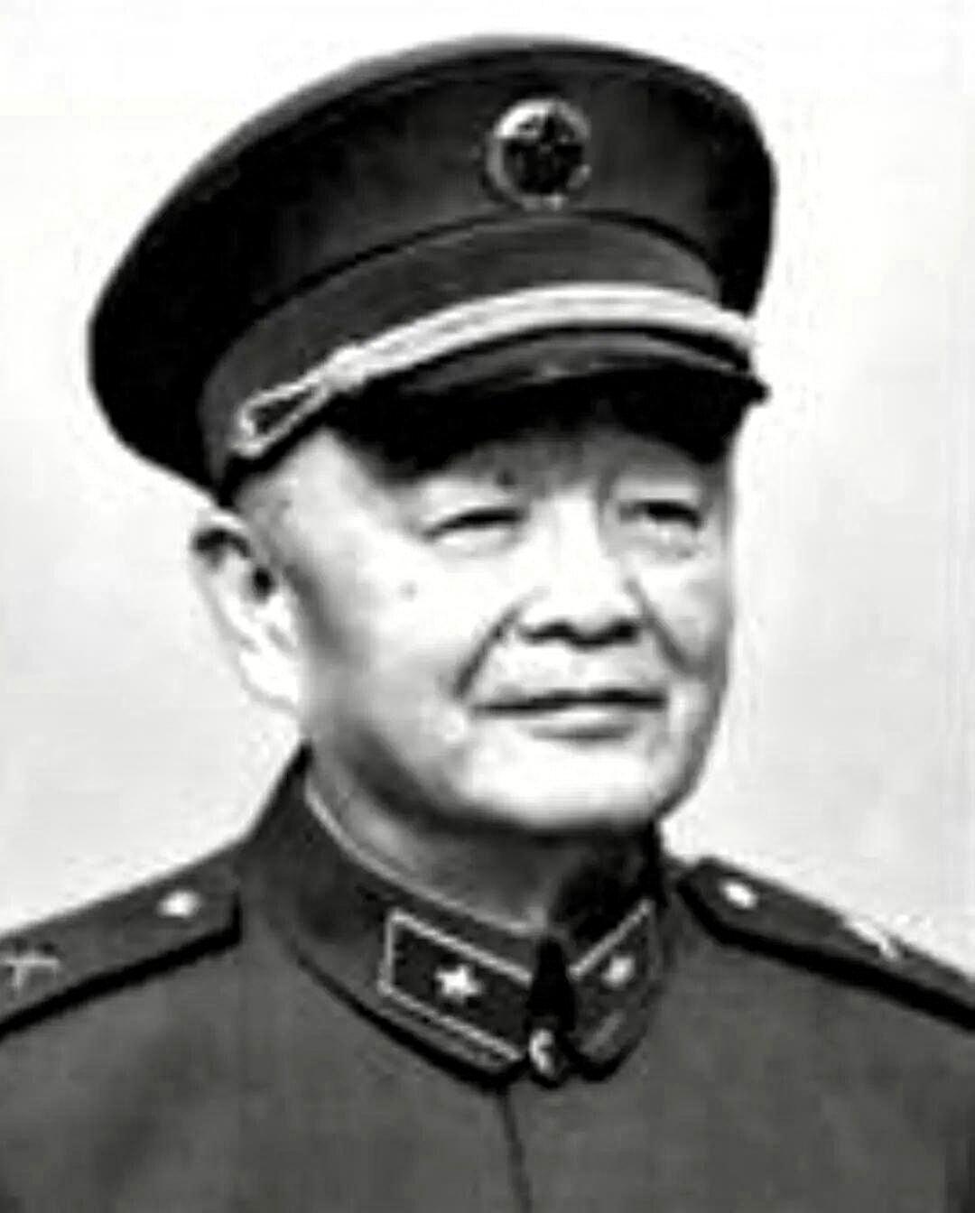 田维新，原名田俊卿，山东东阿人。新中国成立后，历任川东军区大竹军分区副政治委员兼