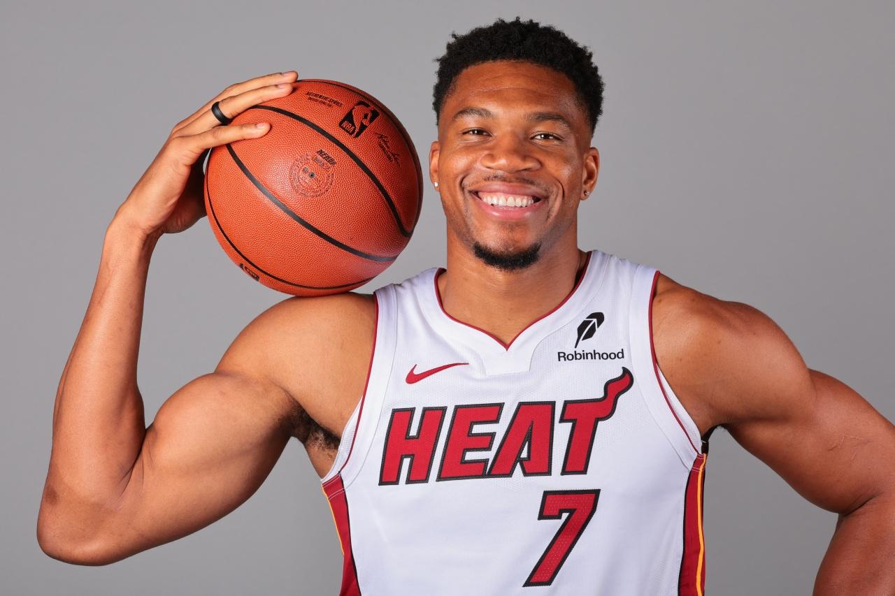 大胆预测！2027年NBA总冠，99％在以下四支球队产生

先看过去两个赛季发生