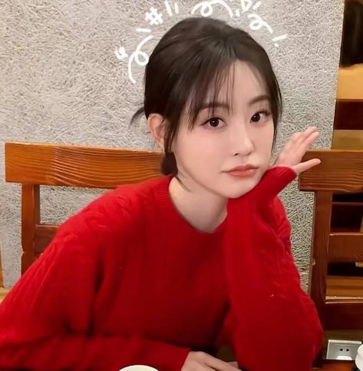 祝绪丹引发热议！
1月27日，祝绪丹突然引发了热议，起因是她在社交平台发文晒出一
