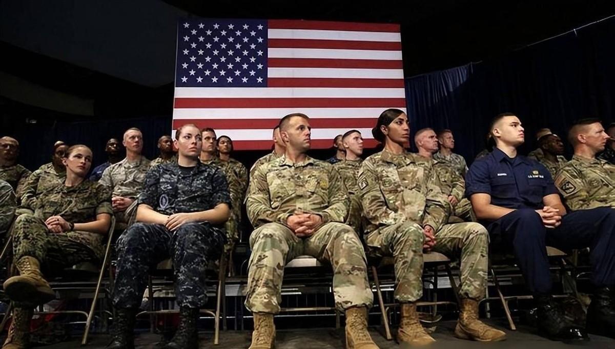 作为在国际局势里摸爬滚打多年的老观察员，看到这两天美国接连发生的这三档子事，我心