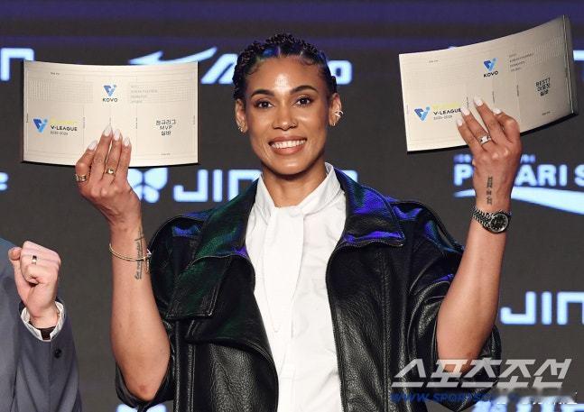 国际排坛动态韩国女排“求你留下，我们续约吧”GS加德士主帅苦苦哀求 → MVP席