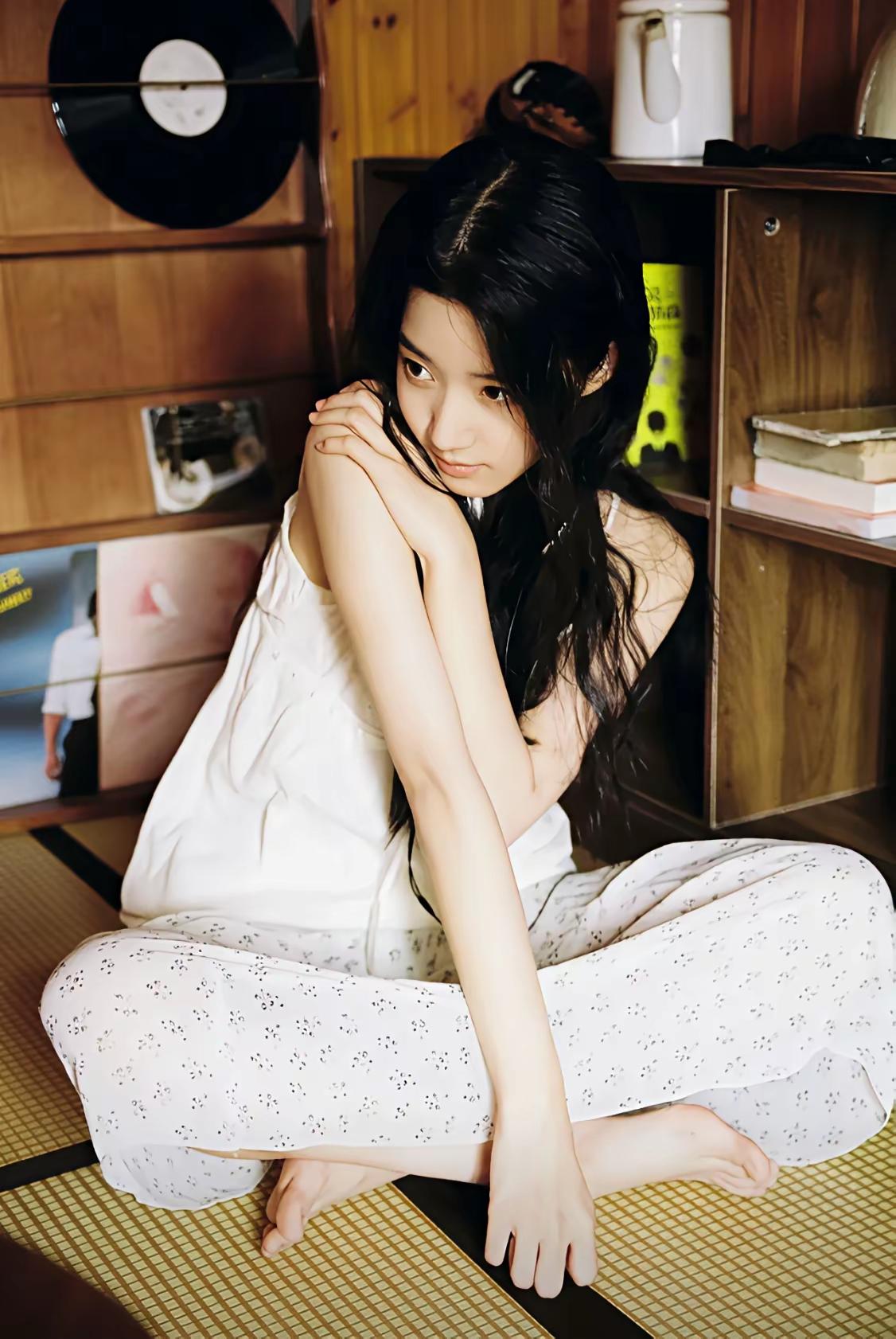 现在的年轻女星，我多半都不认识