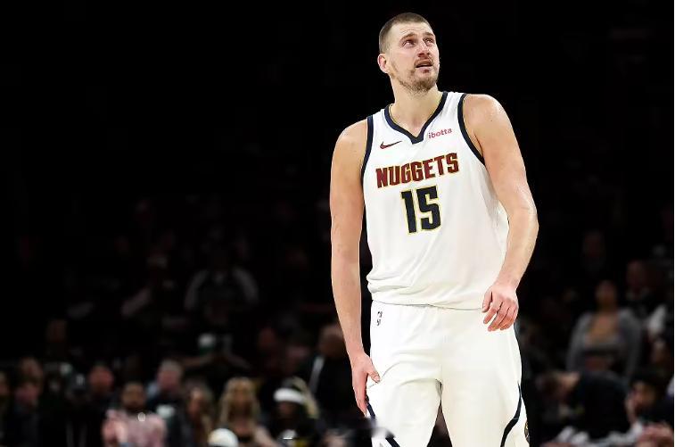 NBA中锋薪资排名：约基奇居首，恩比德&唐斯位居二三名！！！NBA记者Evan 