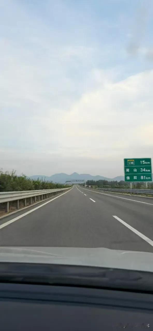 周一下午5点，从平顶山回武汉，高德地图推荐走宁洛高速，许信高速到信阳。从漯河转到