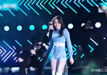 迪丽热巴看起来回不到从前了吧？ 