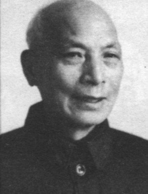 1948年10月16日，当得知国民党中将范汉杰被俘虏后，东野参谋长刘亚楼高兴的说