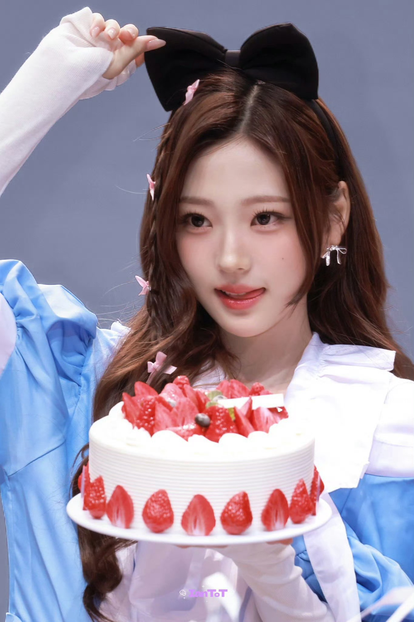 Happy birthday to stella绚宝宝生日快乐 